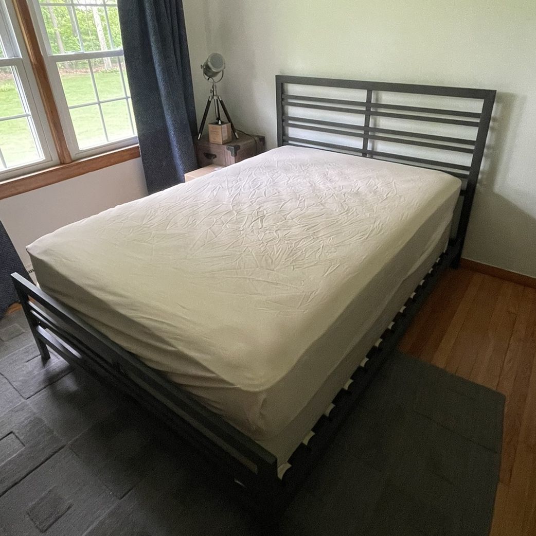 Crate & Barrel Full Size Gray Metal Frame Bed (Mattress Optional) 