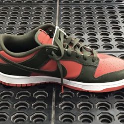 Nike dunks 