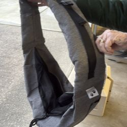 Sling to carry animals