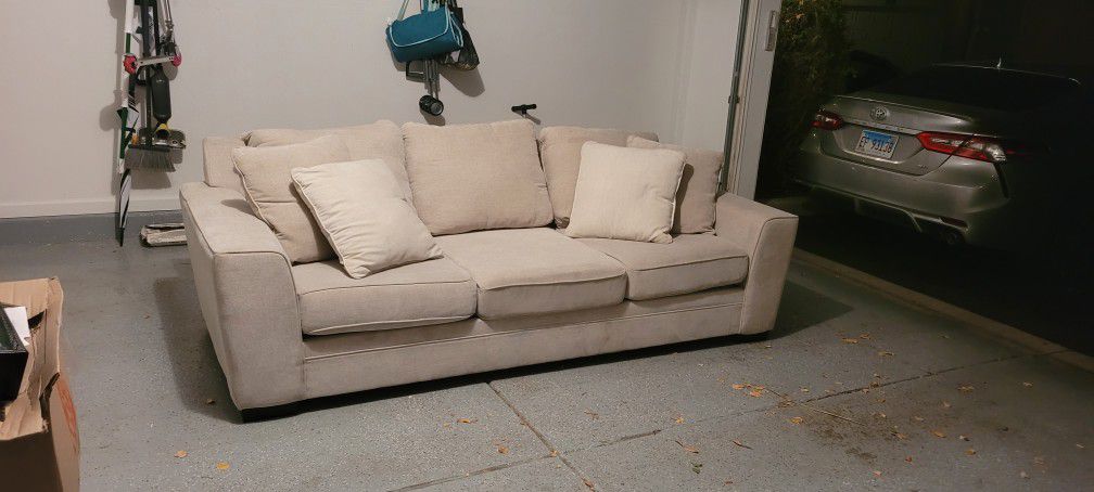 FREE Big Couch 