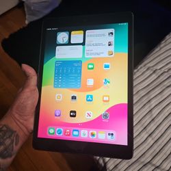 7th Gen iPad 128GB Wifi+Cellular