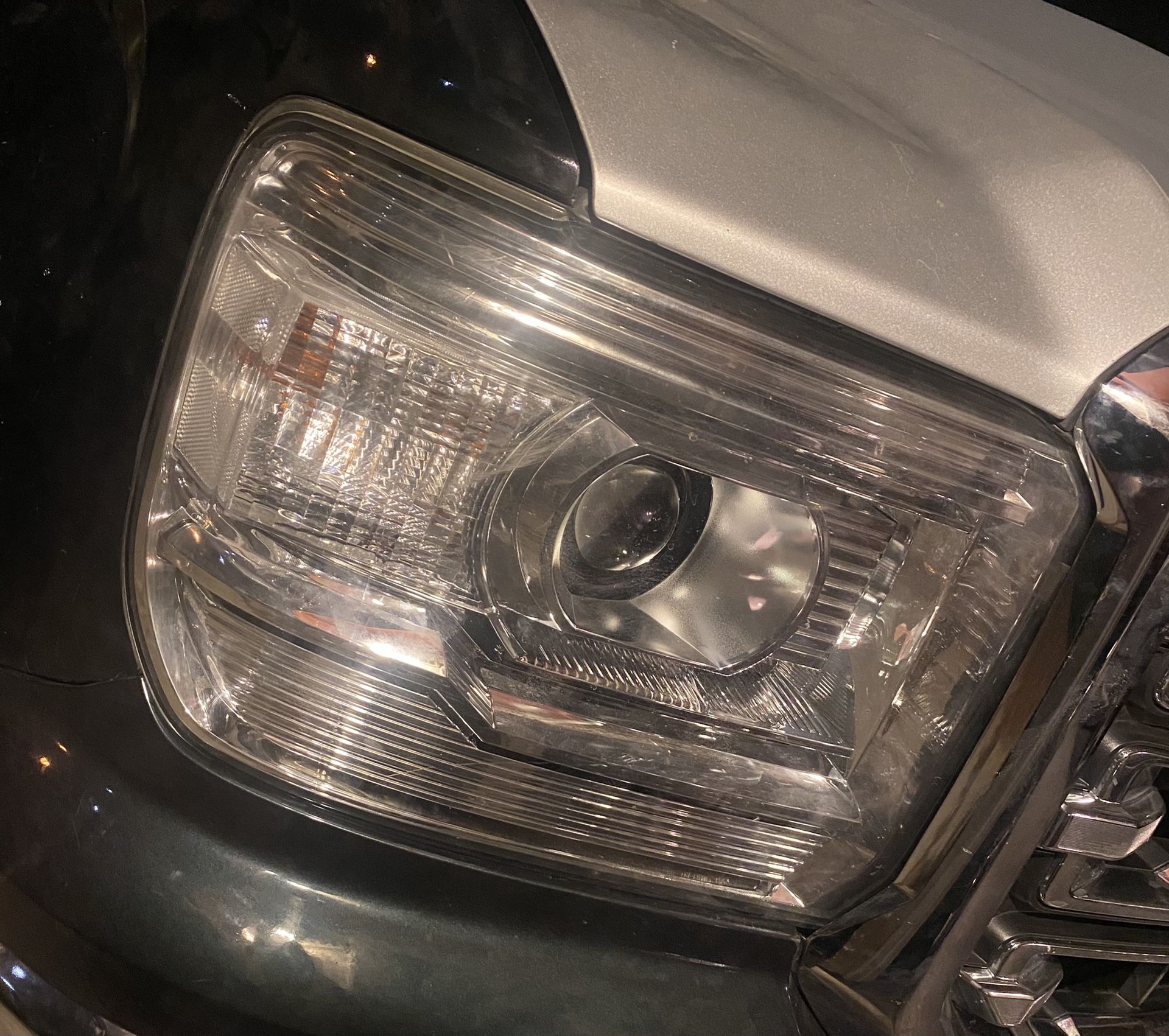 2014 -2018 GMC Sierra headlights