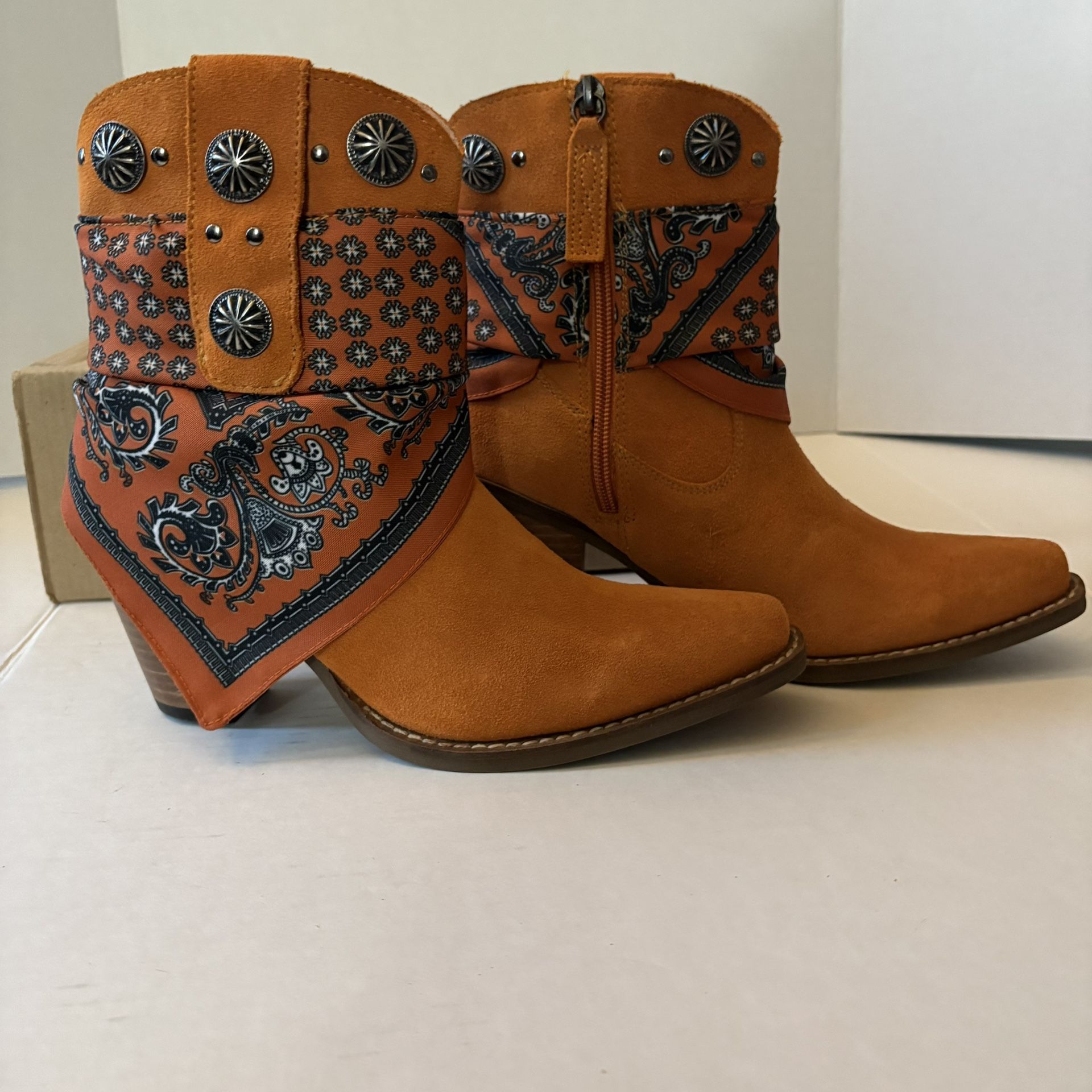 Dingo Leather/suede Boots. New Without Box/tags