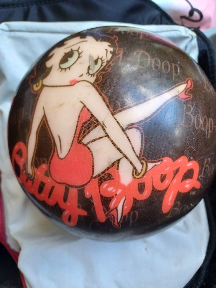 Vintage 2003 Betty Boop Bowling Ball USBC Viz-A-Ball King Features 12 lb
