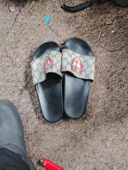 Gucci Tiger Flip Flops Men's Size 8 And 1/2 To 9