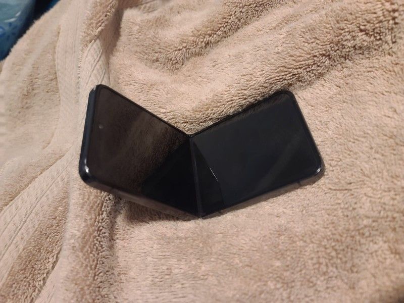 Z Flip 4 Unlock