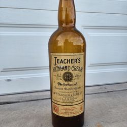 Teachers Highland Cream Vintage Large Glascow, Scotland Brown Bottle