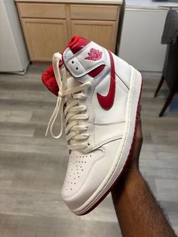 Jordan 1 High OG “Metallic”