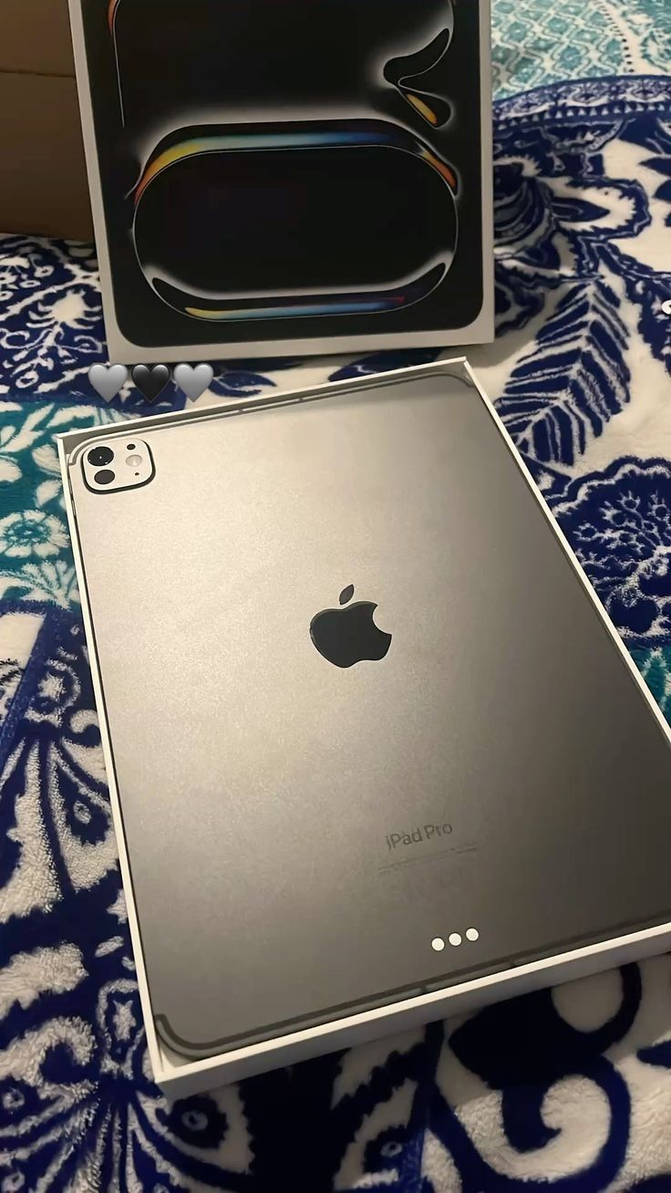 iPad Pro 11" (2021, 128GB Wi-Fi) – $430