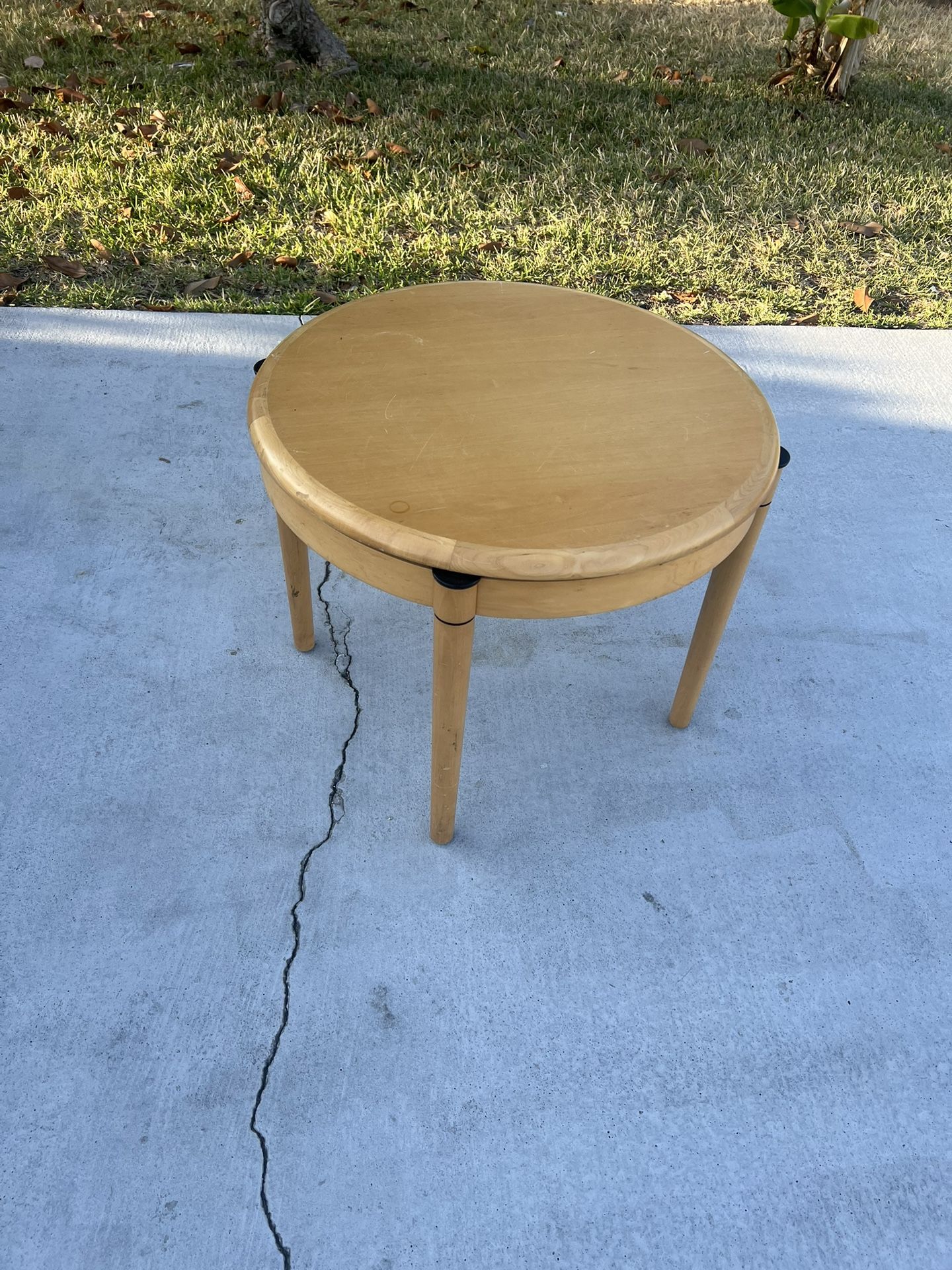 Round  Solid Wood End Tables Night Stand Accent Tables 24x20. Used in good condition with some minor cosmetic blemishes such. These blemishes in some 