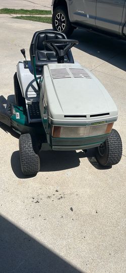 Riding lawnmower