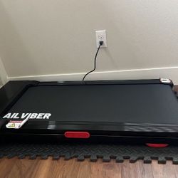 BRAND NEW Incline Treadmill ORIGINAL $450