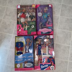 Lot Of 4 Vintage Sports Barbies Soccer Skater Swimming Basketball 