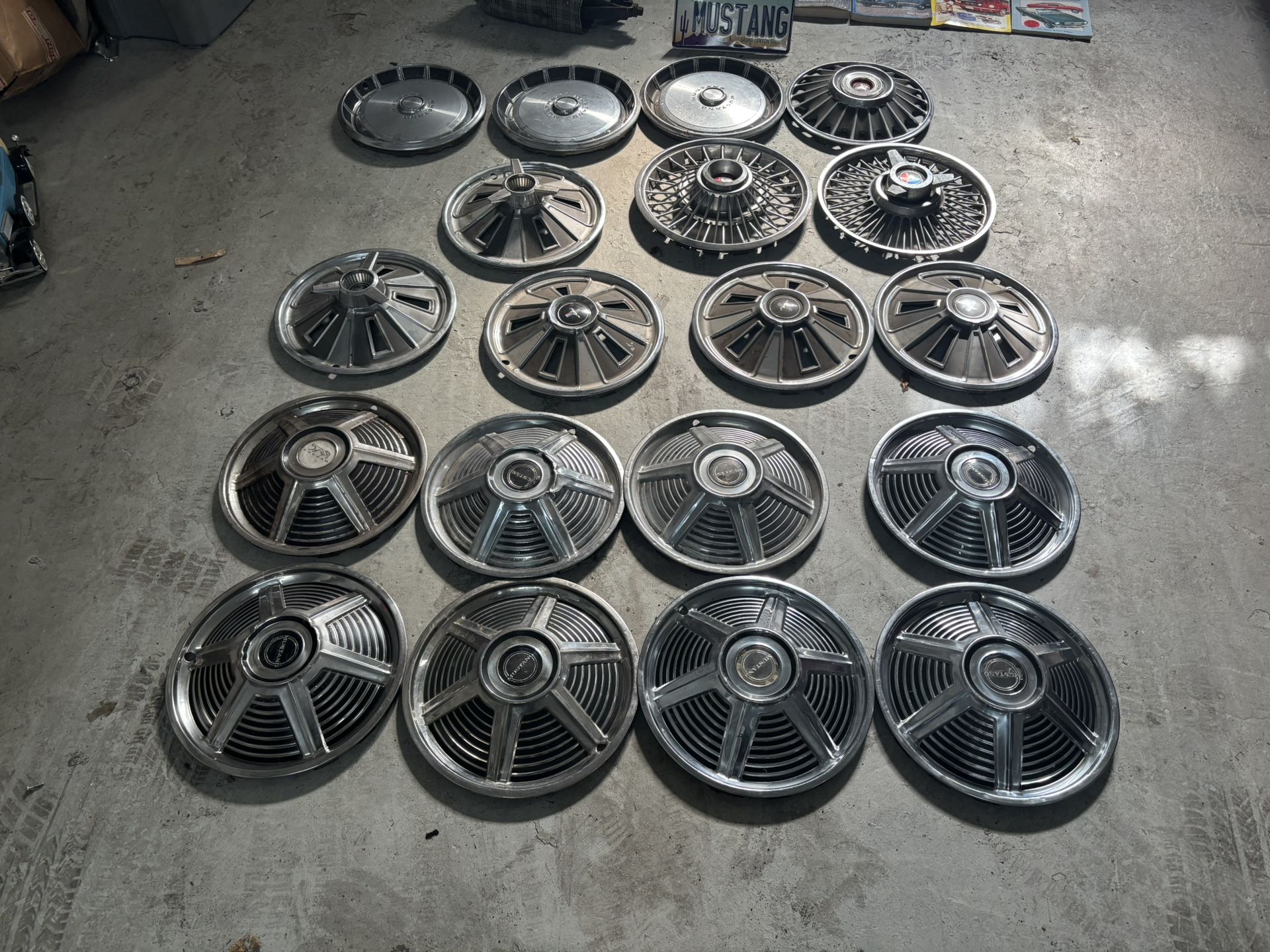 Mustang Hub Caps