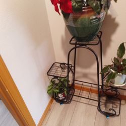 Five tier metal plant stand - corner shelf indoor/outdoor
