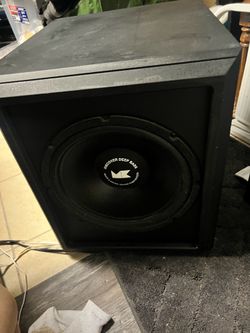 M&K V-1250 THX 12" Powered Subwoofer - Works Great! Deep Bass
