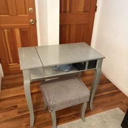 Grey Vanity Table with Stool and Mirrored Drawer