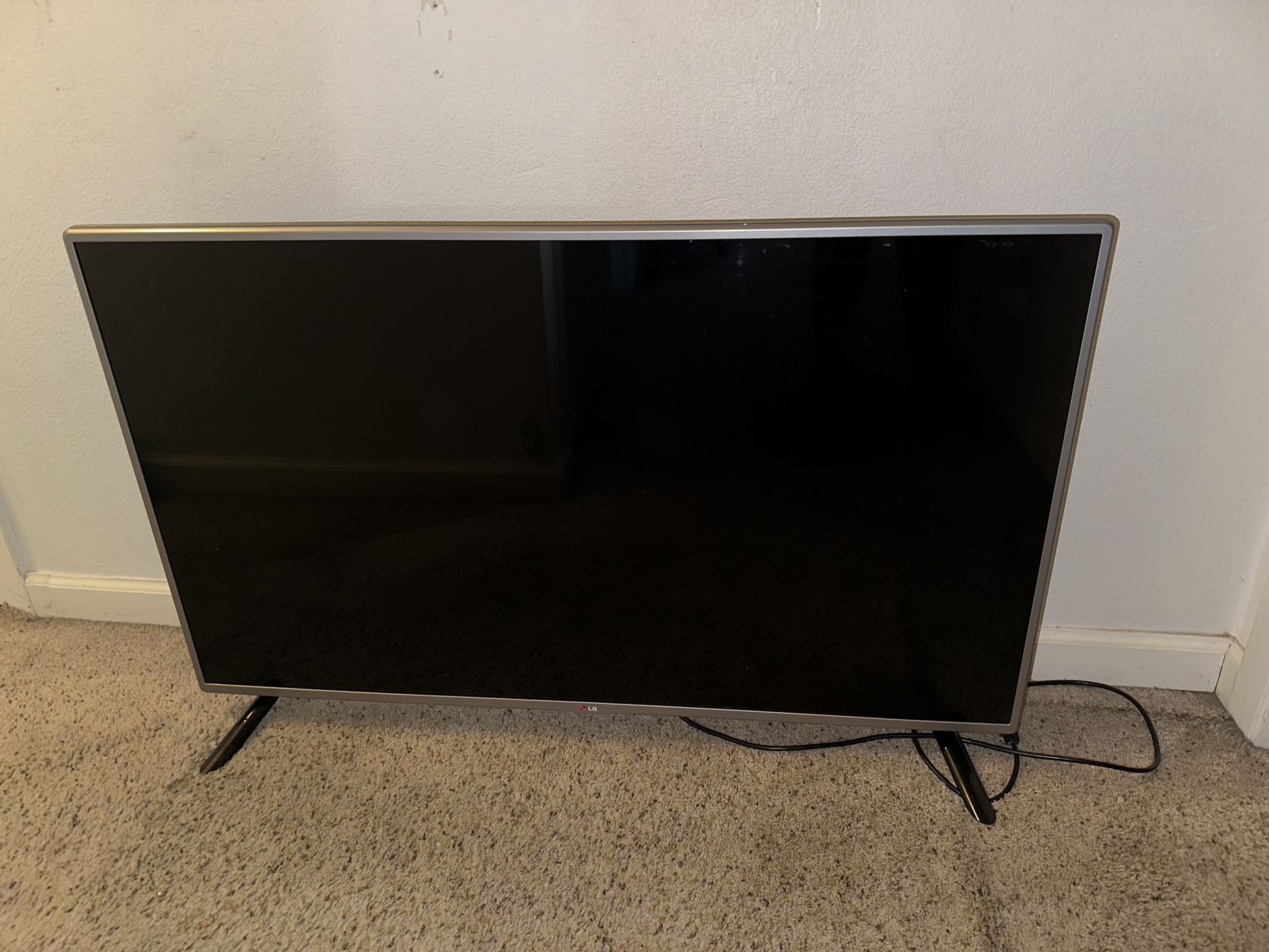 48” LG TV 