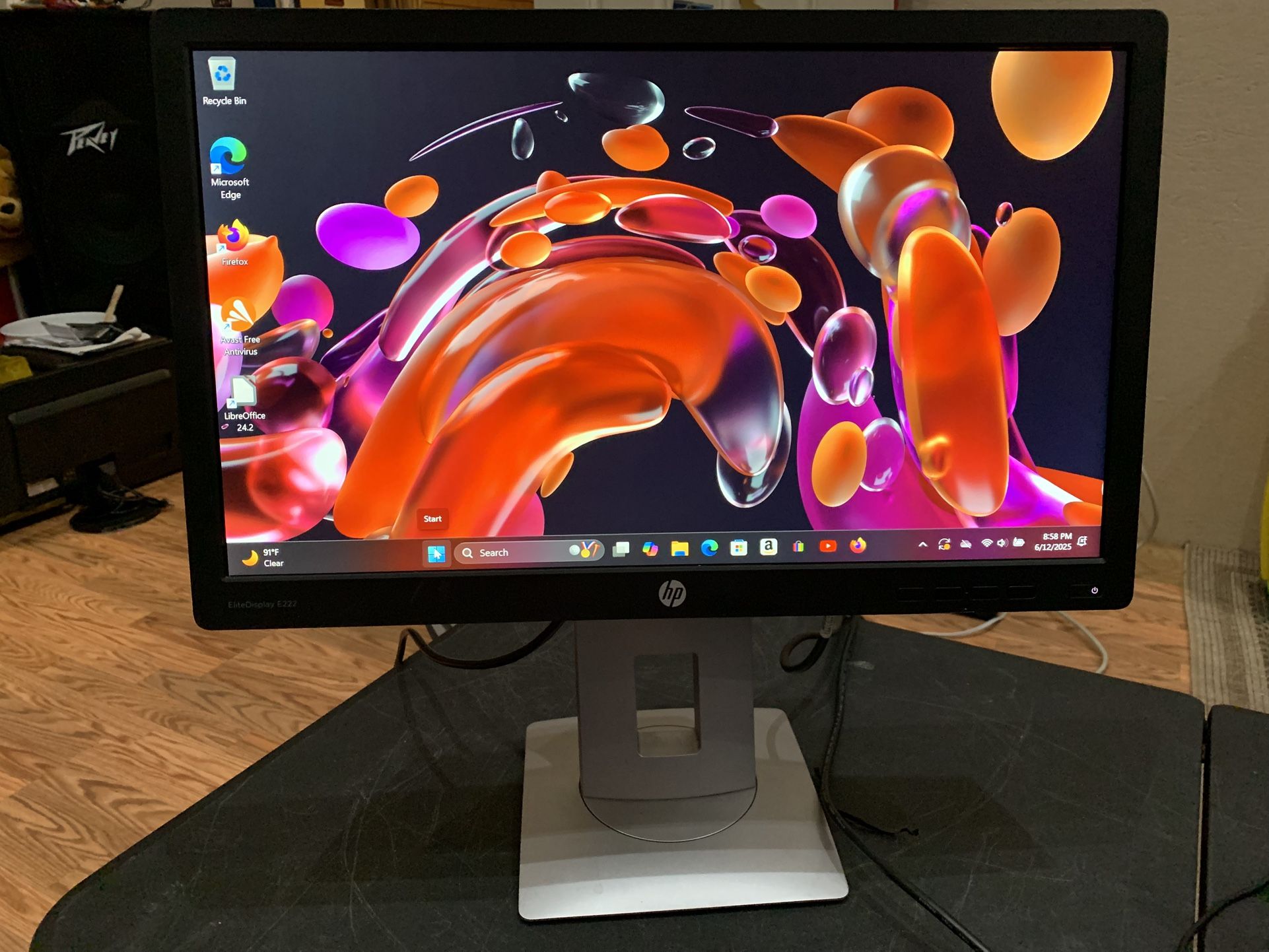 HP 22” LCD MONITOR