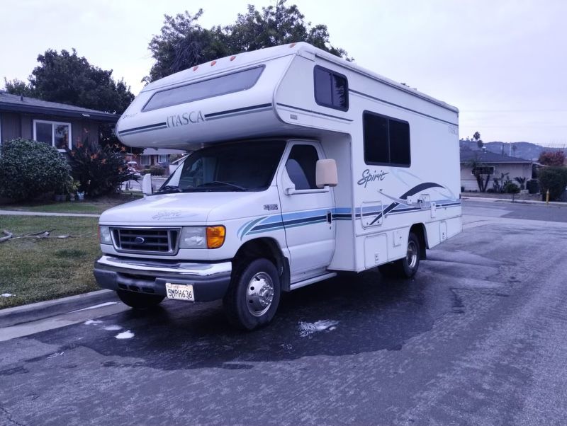 2005 Ford E-350 super duty ITASCA