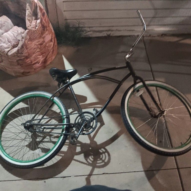 Beach Cruiser Bike WORKS GREAT