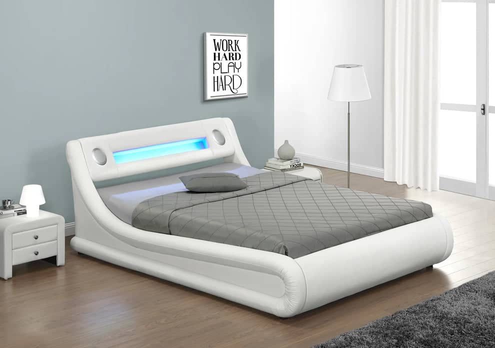 Hermosa Cama Queen Luces Led , Bluetooth Y Speker Totalmente Nuevo