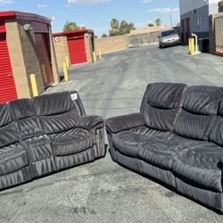 *Free Delivery* Like New Dark Gray Reclining Set