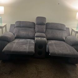 Excellent Condition  Power Reclining Loveseat With Audio & USB Ports