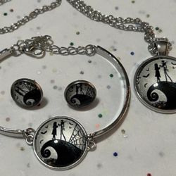 NIGHTMARE BEFORE CHRISTMAS JACK AND SALLY NECKLACE BRACELET EARRING SET 