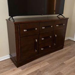 7 Drawer Dresser