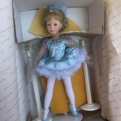 Danbury Mint Porcelain Ballerina