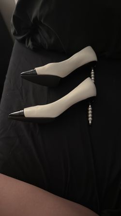 Chanel Pearl Pumps 
