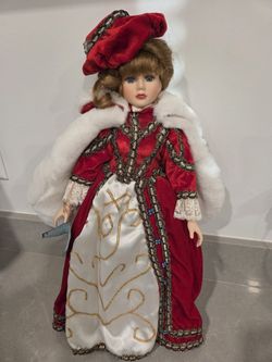 Porcelain Marie Stuart Doll of France