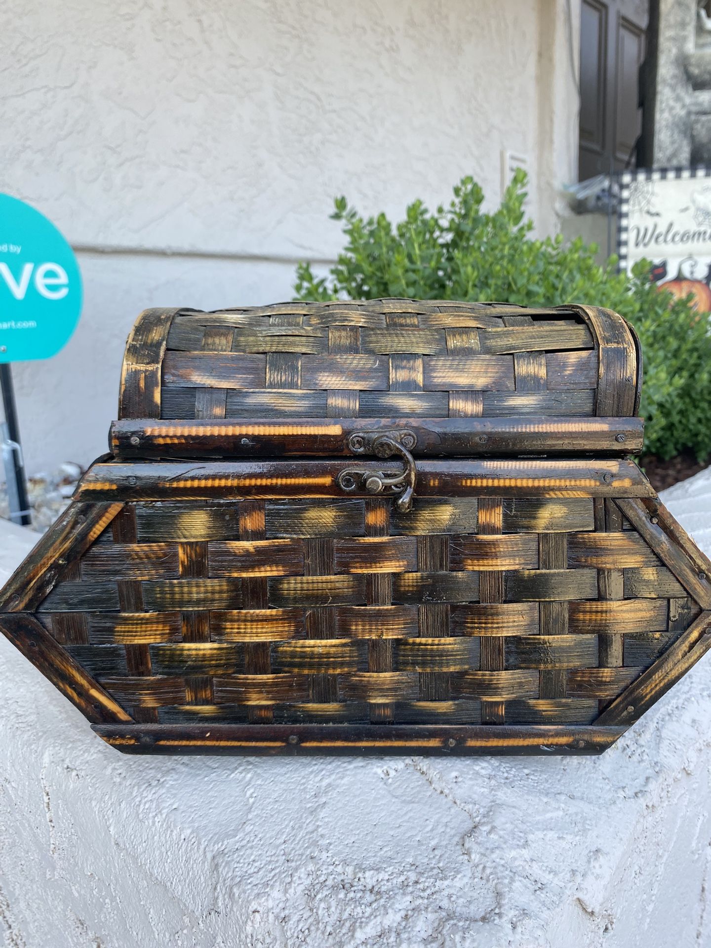 Wicker Rattan Treasure Chest Box