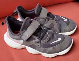 Nike (Girls Shoes)