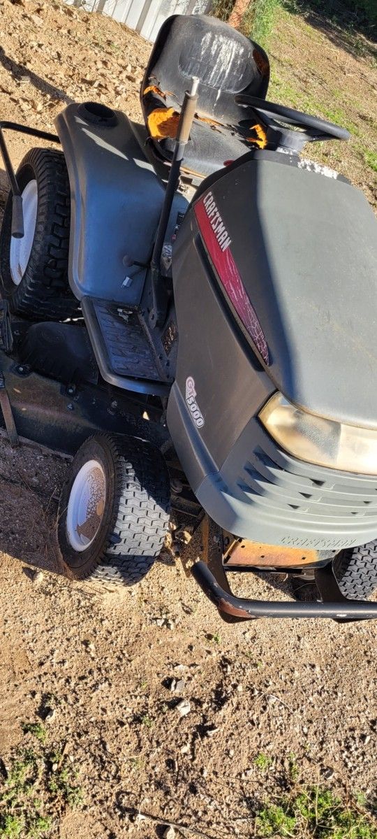 Craftsman Riding Lawn Mower