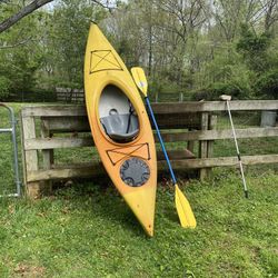 Walden Adirondack Kayak w Paddles