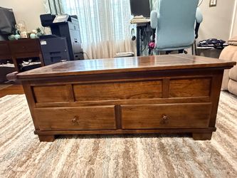 Signature Design by Ashley® Gately Medium Brown Lift Top Coffee Table