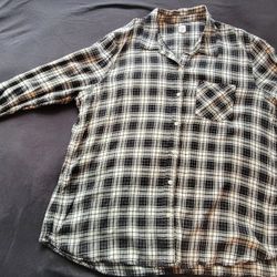 GAP Black and White Plaid Button Up Shirt