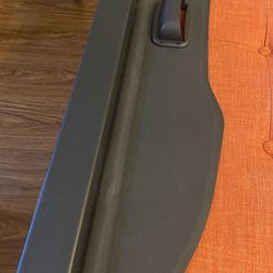 Cargo Cover Ford C-Max Retractable Cargo Cover