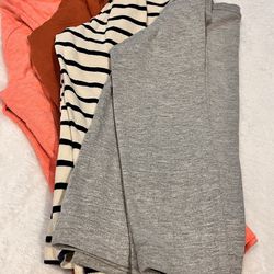 4 long-sleeved T-shirts size(3-4)