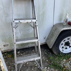 escalera en aluminio 4 ft