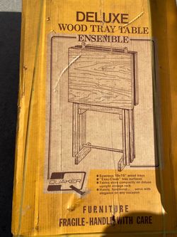 Quaker Deluxe Wood Tray Table Ensemble