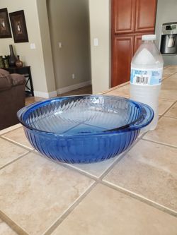 Bowl 2qt ( pyrex) no chips