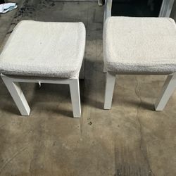 2 Bar Stools