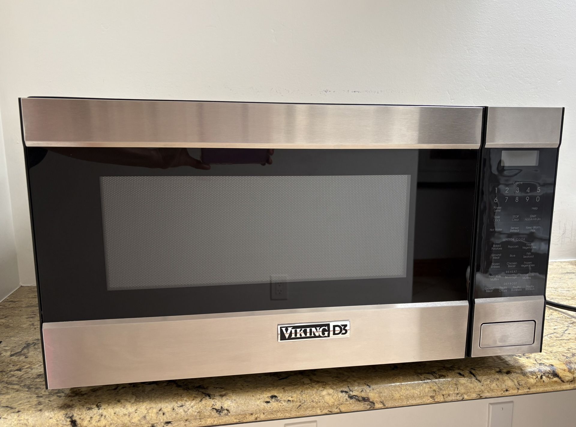 Viking Microwave 24” 2.0 Cu.Ft.