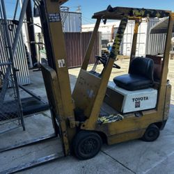 Forklifts 