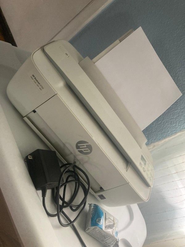 HP Deskjet 3752 Printer In GREAT CONDITION