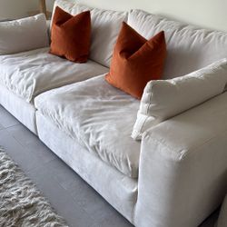 Like Nova Leather Crema Elegant Composed Sofa