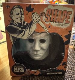 collectible mini mass of Michael Myers new inbox